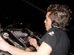 DJ Navarro